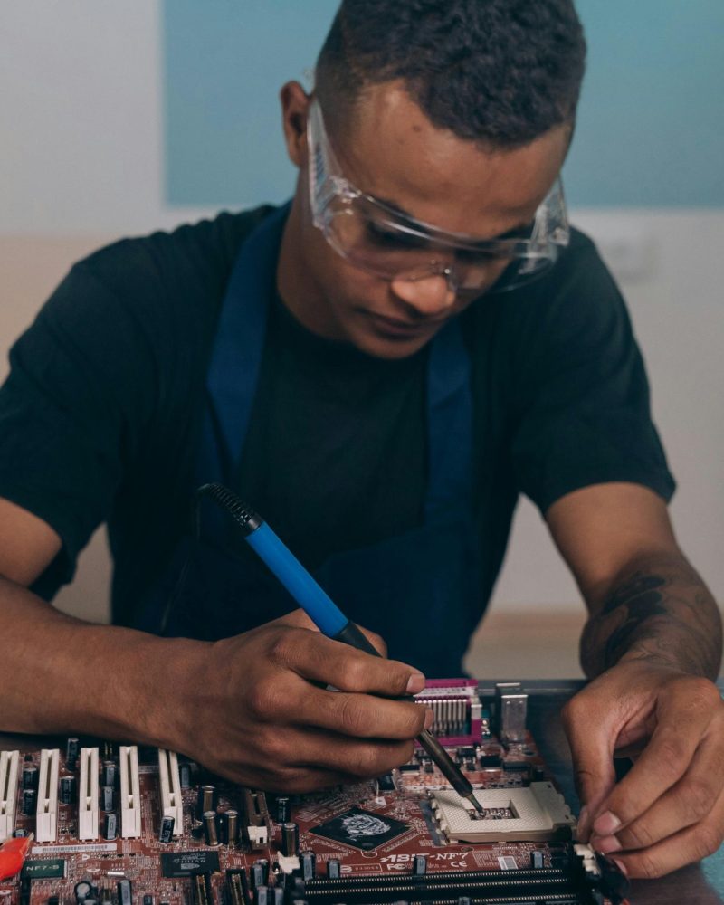 pexels-mikhail-nilov-9242258