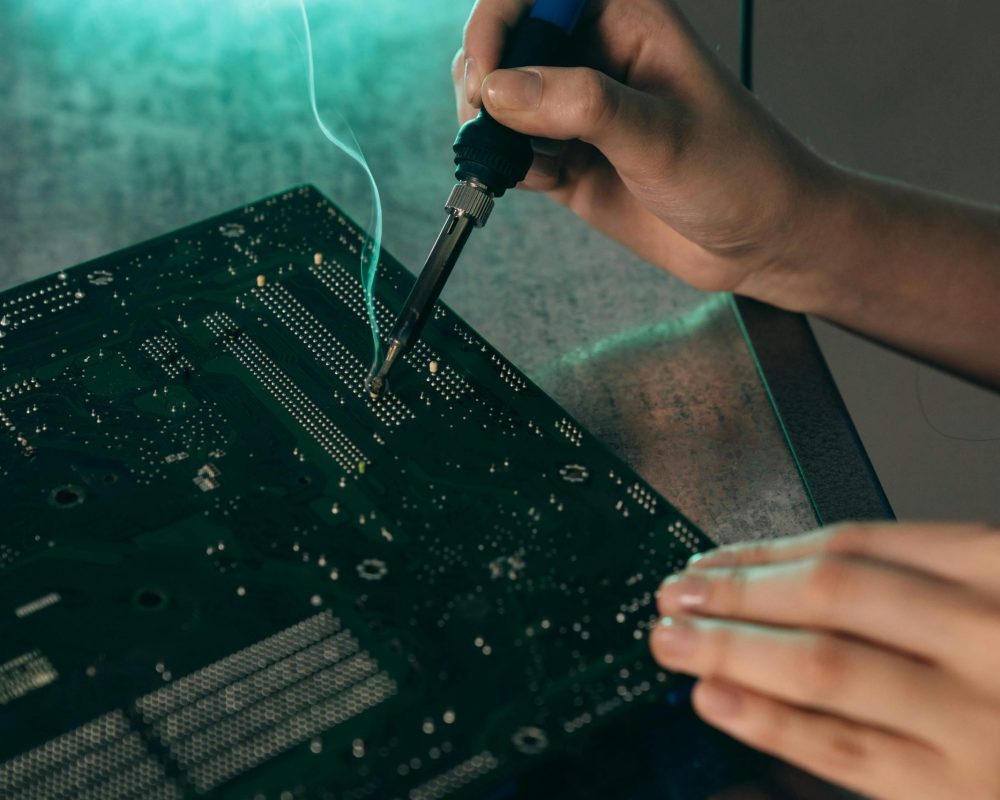 pexels-mikhail-nilov-9242903